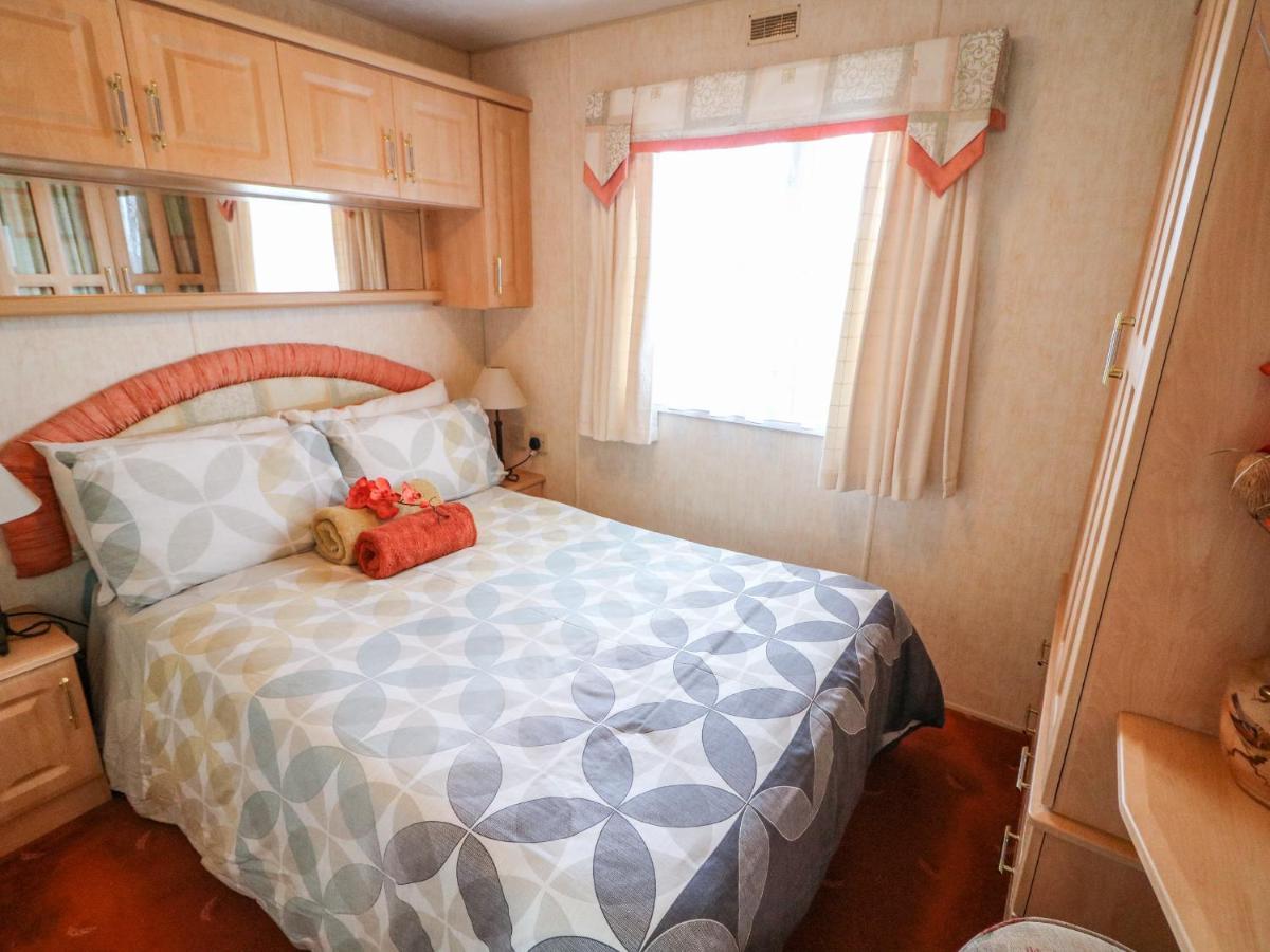 Alken Caravan Bushmills Exterior photo